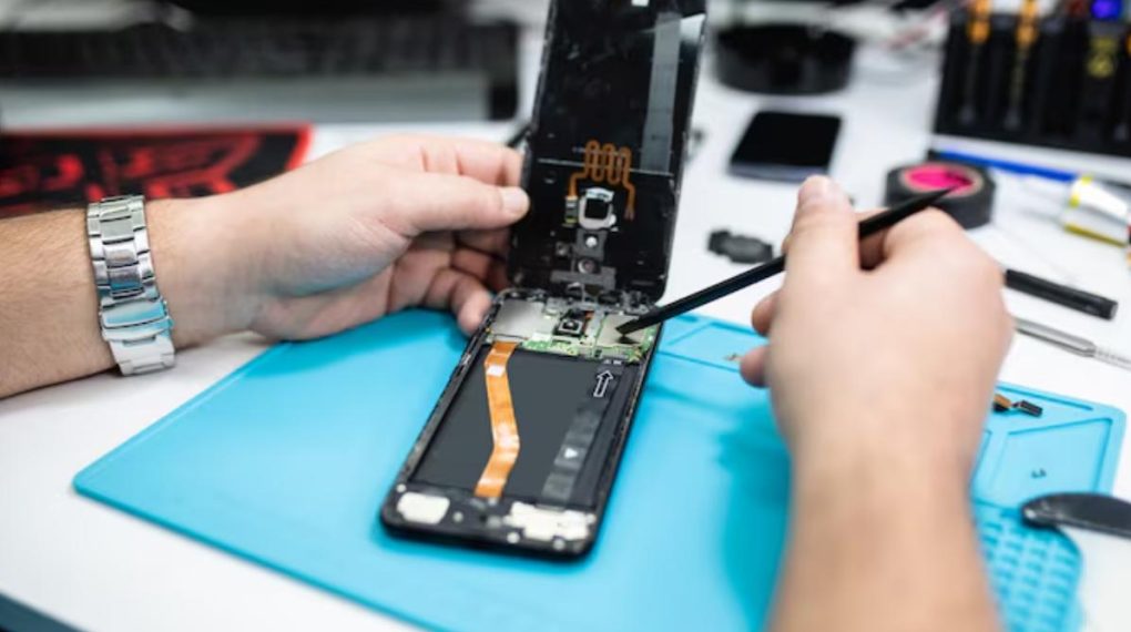 Atelier réparation smartphones : business rentable au Maroc 2026