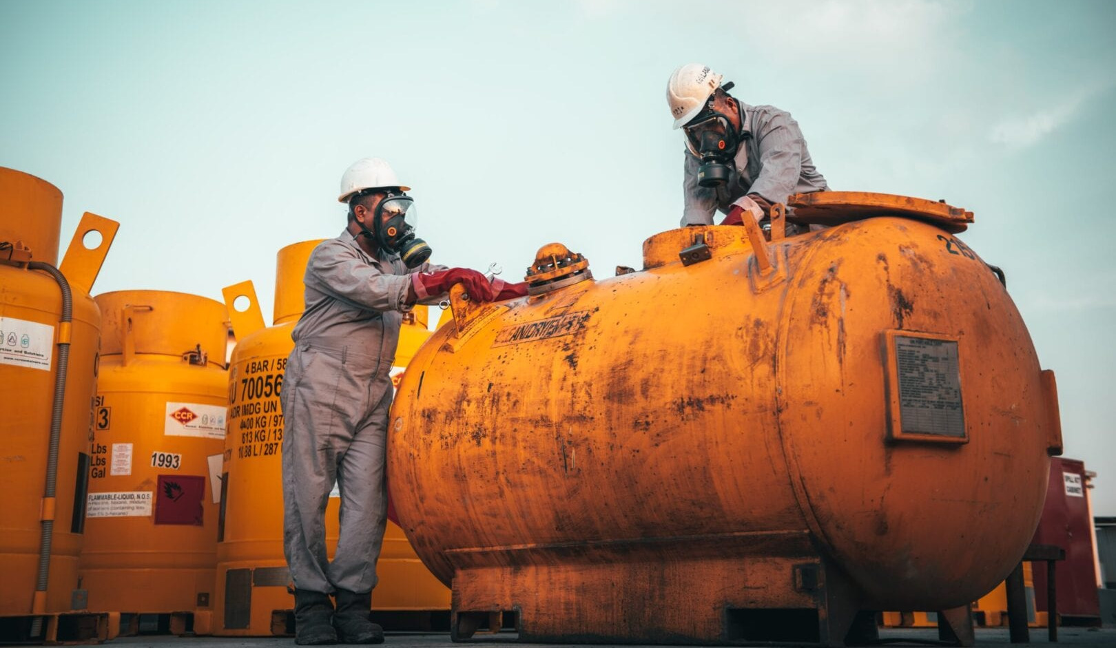 تنظيف وتعقيم خزانات الوقود بالمغرب: مشروع مربح 2026