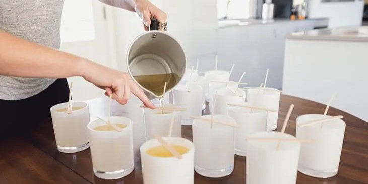 Lance ta marque de bougies artisanales parfumées : un art lucratif qui illumine les foyers marocains !